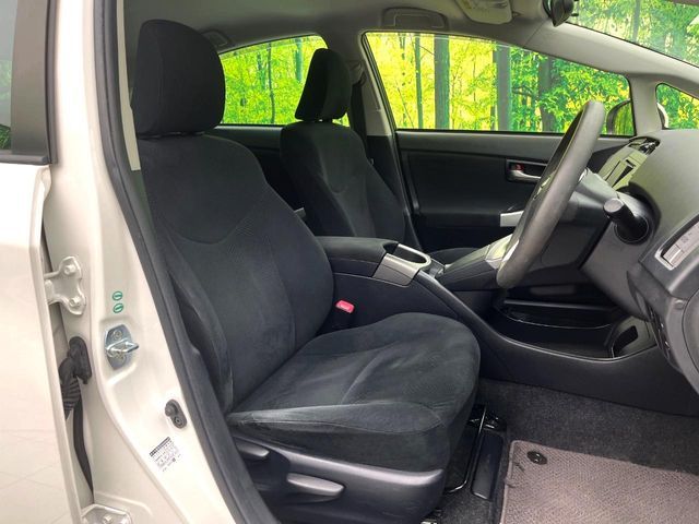 TOYOTA PRIUS 2013 Image 31