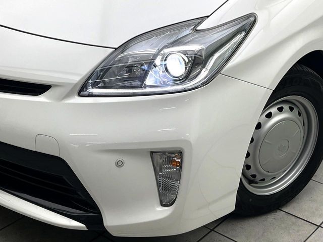 TOYOTA PRIUS 2013 Image 31