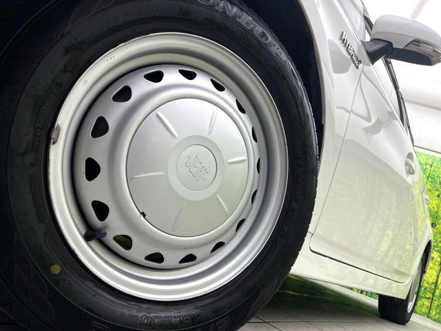 TOYOTA PRIUS 2013 Image 31