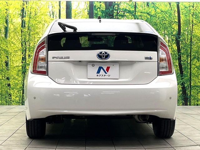 TOYOTA PRIUS 2013 Image 31