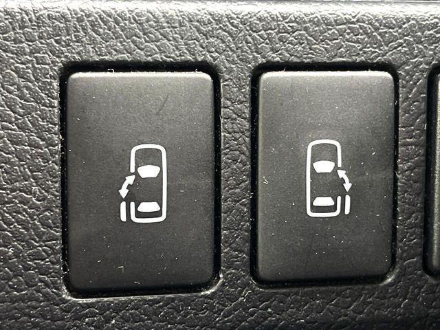 TOYOTA NOAH 2013 Image 31