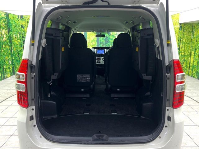 TOYOTA NOAH 2013 Image 31