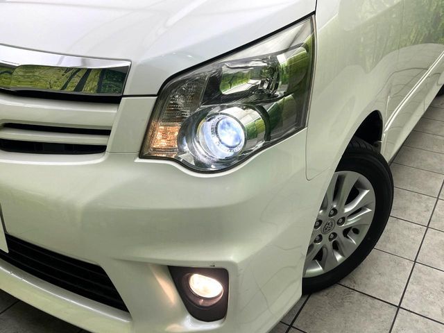 TOYOTA NOAH 2013 Image 31