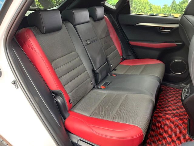 TOYOTA LEXUS NX300H 2019 Image 31