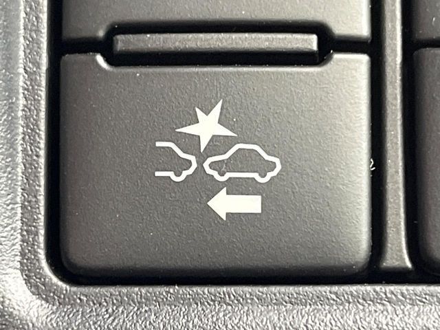 TOYOTA ESQUIRE 2018 Image 31