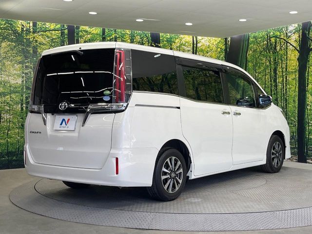 TOYOTA ESQUIRE 2018 Image 31