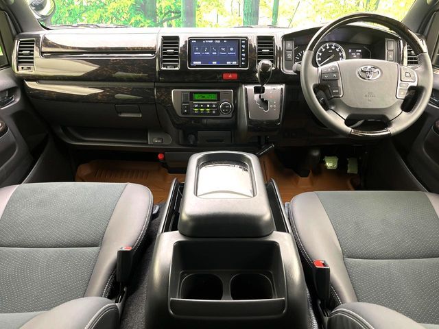 TOYOTA HIACE VAN 2WD 2023 Image 31