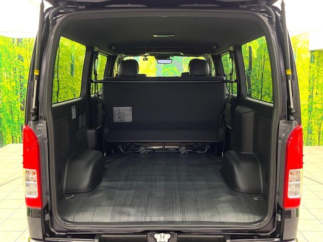 TOYOTA HIACE VAN 2WD 2023 Image 31