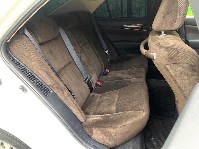 TOYOTA CROWN SEDAN HYBRID 2015 Image 31