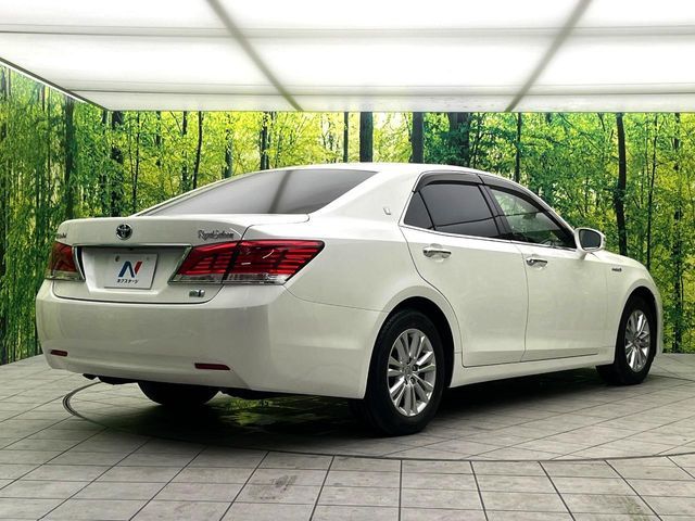 TOYOTA CROWN SEDAN HYBRID 2015 Image 31
