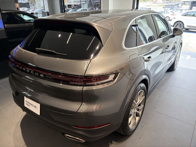 PORSCHE CAYENNE COUP 2024 Image 31