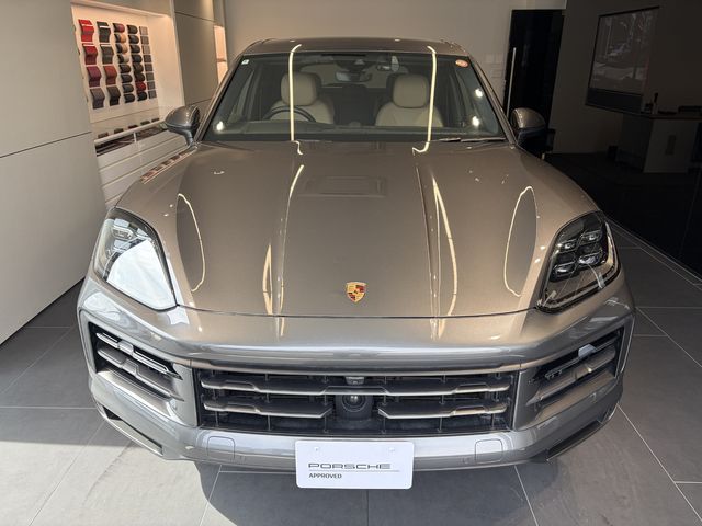 PORSCHE CAYENNE COUP 2024 Image 31