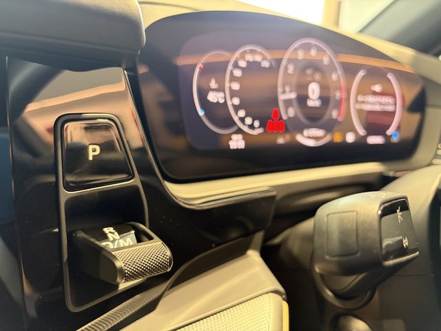 PORSCHE CAYENNE COUP 2024 Image 31