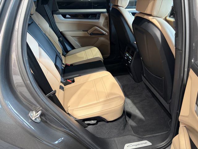 PORSCHE CAYENNE COUP 2024 Image 31
