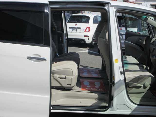 TOYOTA ESTIMA 2010 Image 31