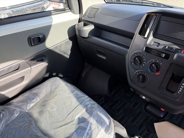 TOYOTA TOWNACE VAN 2WD 2025 Image 31