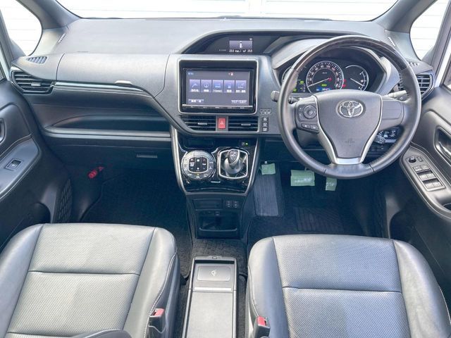 TOYOTA ESQUIRE HYBRID 2014 Image 31