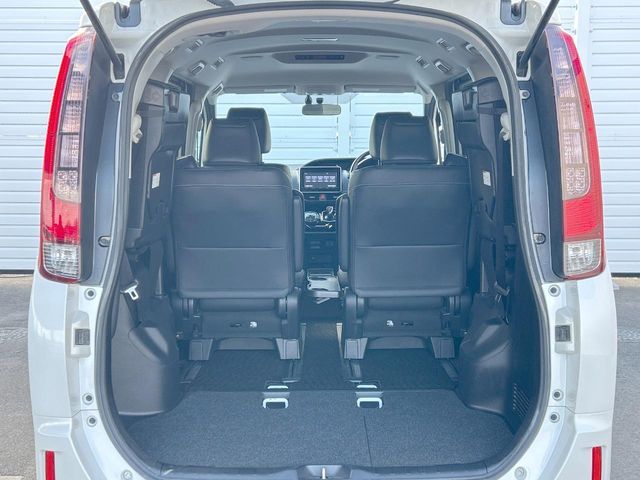 TOYOTA ESQUIRE HYBRID 2014 Image 31