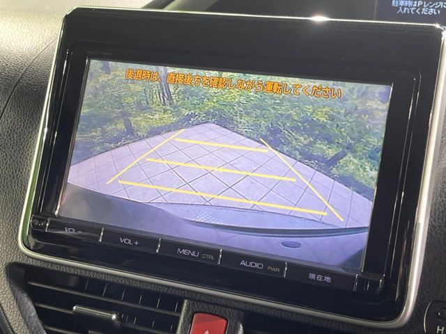 TOYOTA VOXY 2015 Image 31