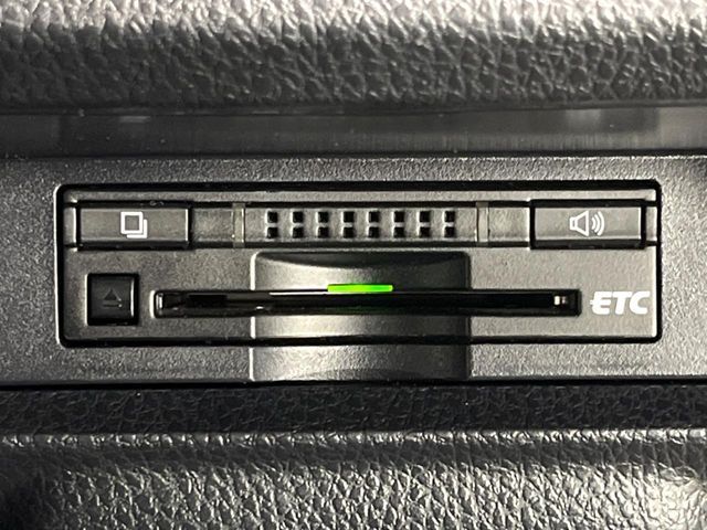 TOYOTA VOXY 2015 Image 31