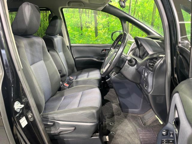 TOYOTA VOXY 2015 Image 31