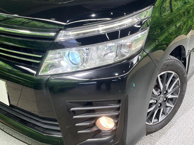 TOYOTA VOXY 2015 Image 31