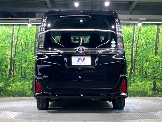 TOYOTA VOXY 2015 Image 31