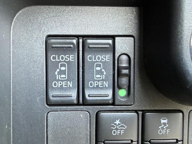 TOYOTA TANK 4WD 2018 Image 31