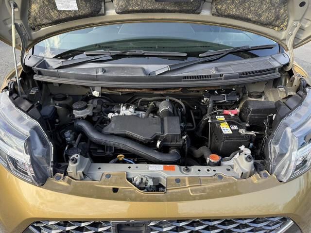 TOYOTA TANK 4WD 2018 Image 31