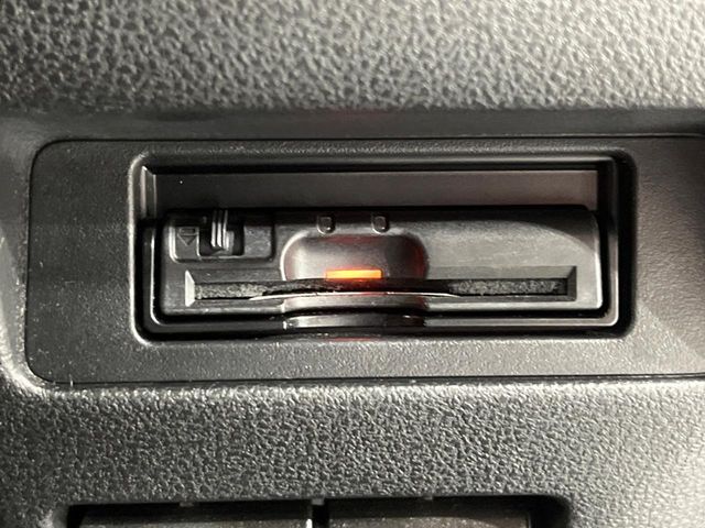 NISSAN JUKE 2013 Image 31