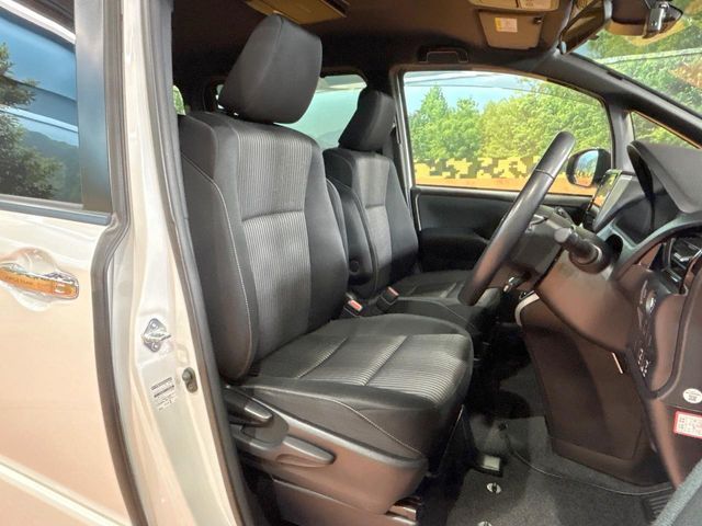 TOYOTA VOXY 2018 Image 31