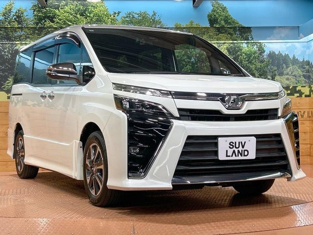 TOYOTA VOXY 2018 Image 31