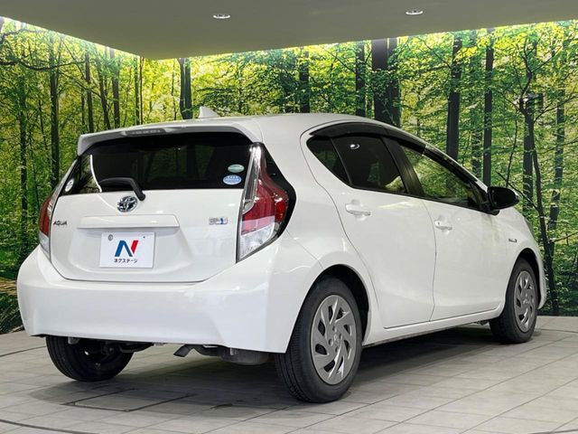 TOYOTA AQUA 2015 Image 31