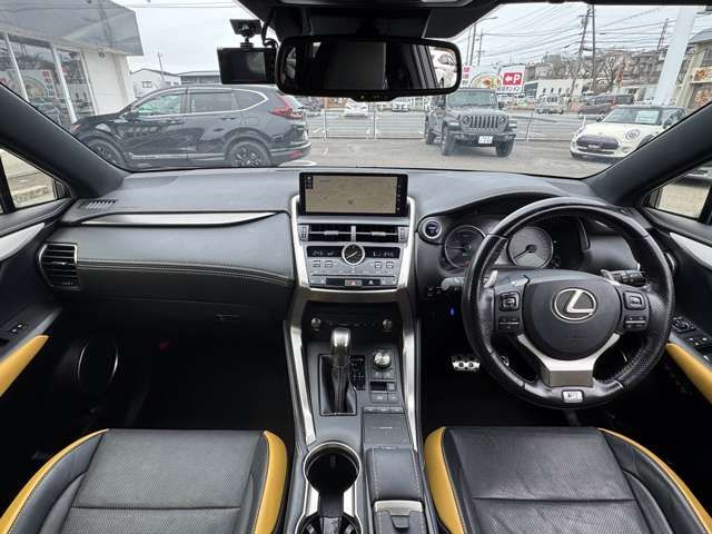 TOYOTA LEXUS NX300H AWD 2019 Image 31