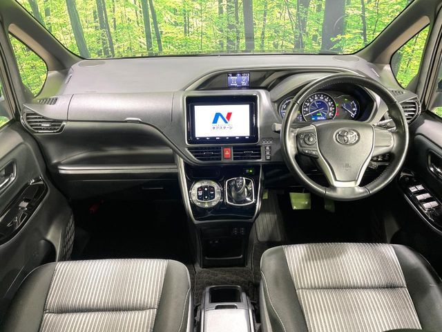 TOYOTA VOXY HYBRID 2020 Image 31