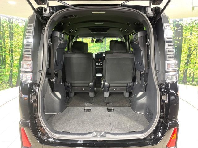 TOYOTA VOXY HYBRID 2020 Image 31