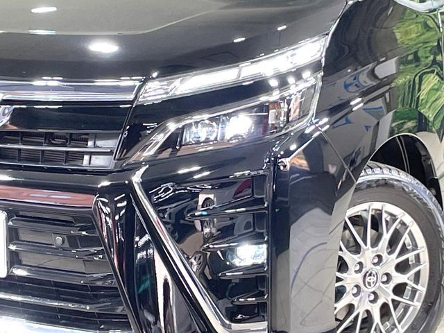 TOYOTA VOXY HYBRID 2020 Image 31