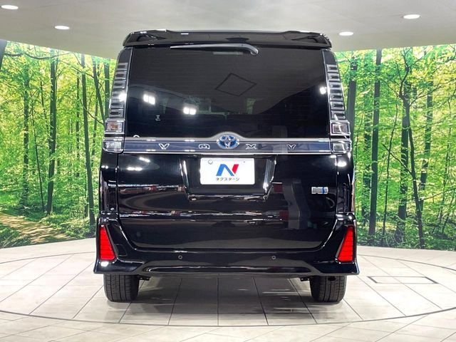 TOYOTA VOXY HYBRID 2020 Image 31