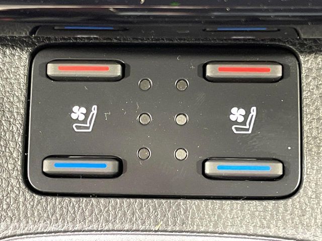 TOYOTA COROLLA CROSS HYBRID 2026 Image 31