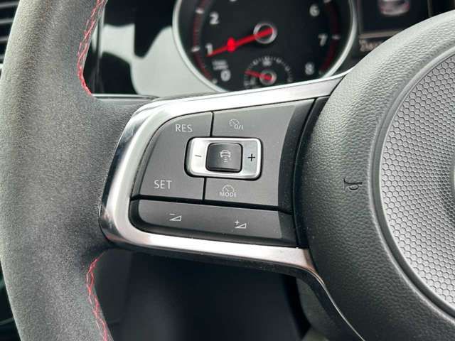 VOLKSWAGEN GOLF GTI 2016 Image 31