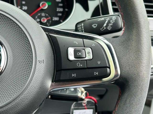 VOLKSWAGEN GOLF GTI 2016 Image 31