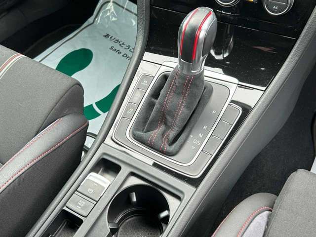 VOLKSWAGEN GOLF GTI 2016 Image 31