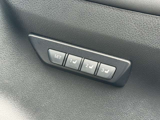 TOYOTA LEXUS NX300H AWD 2014 Image 31