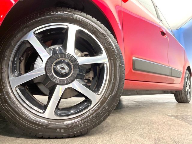 RENAULT TWINGO 2017 Image 31