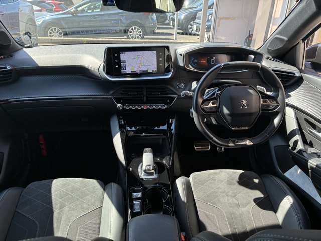 PEUGEOT 208 2021 Image 31