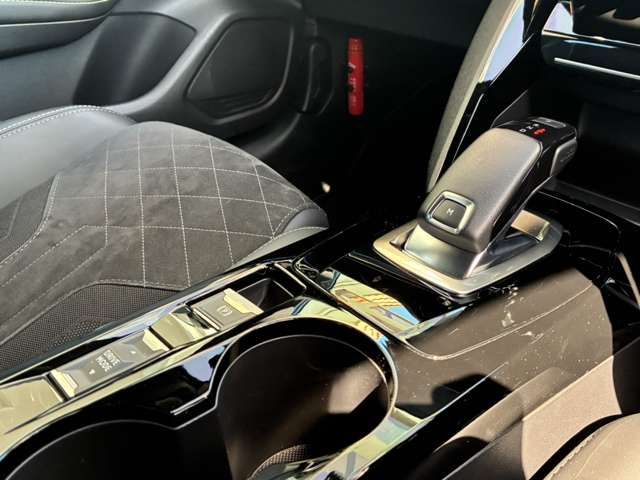 PEUGEOT 208 2021 Image 31