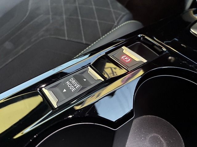 PEUGEOT 208 2021 Image 31