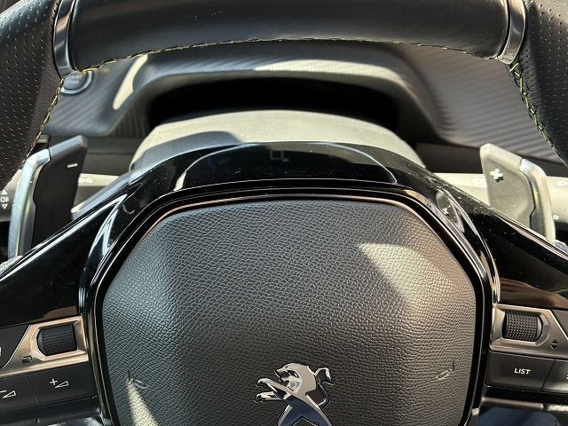 PEUGEOT 208 2021 Image 31