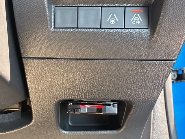 PEUGEOT 208 2021 Image 31