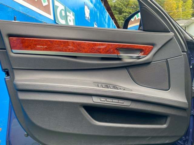 ALPINA B7 2011 Image 31